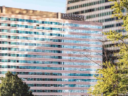  Paris
Pullman Paris La Defense 
