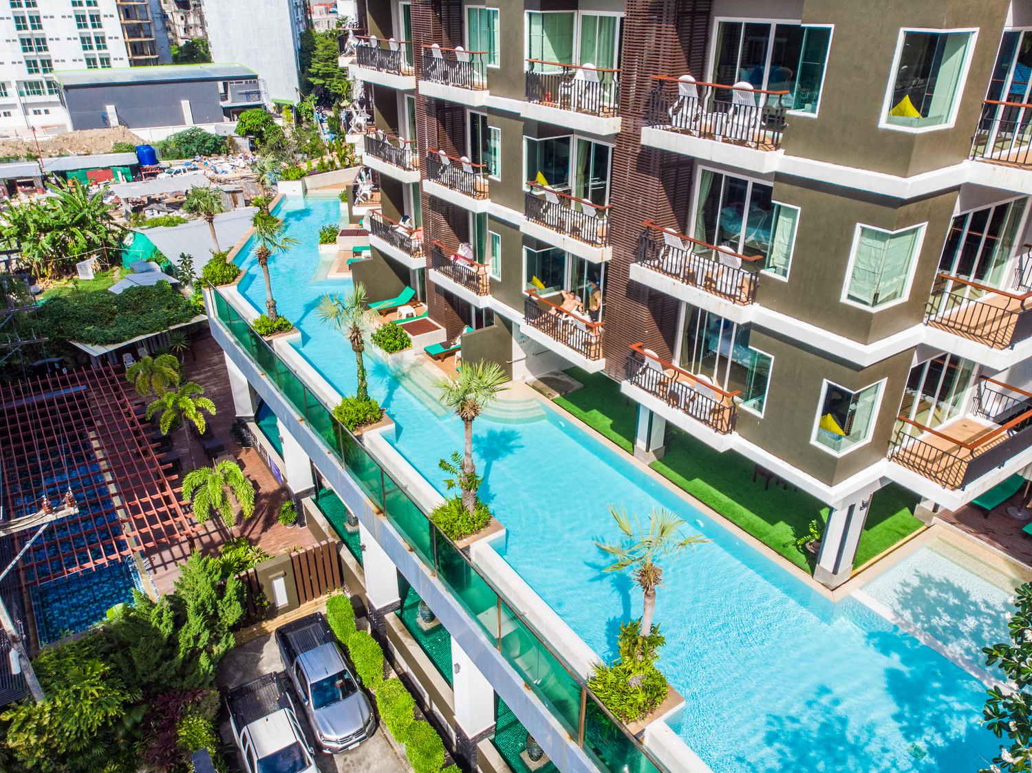  Phuket 
Andakira Hotel 