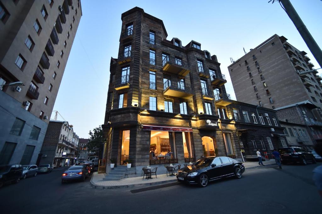    Yerevan 
Boulevard Hotel  